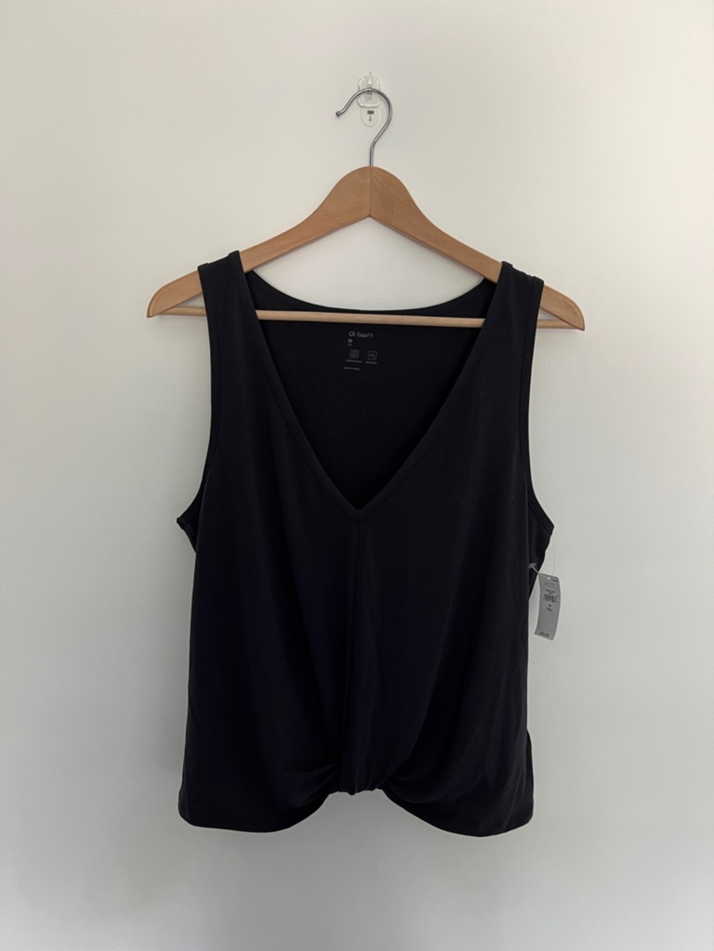 nwt gap fit black v-neck twist tie front top, size medium tall